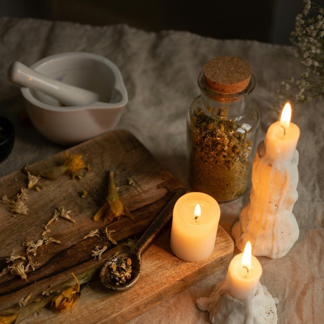Blessed Thistle Sacred Herb 15gm - The Crescent Moon