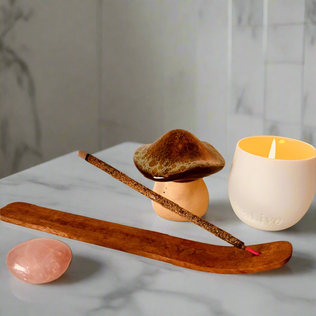 Ullas Organico Cinnamon Incense - The Crescent Moon