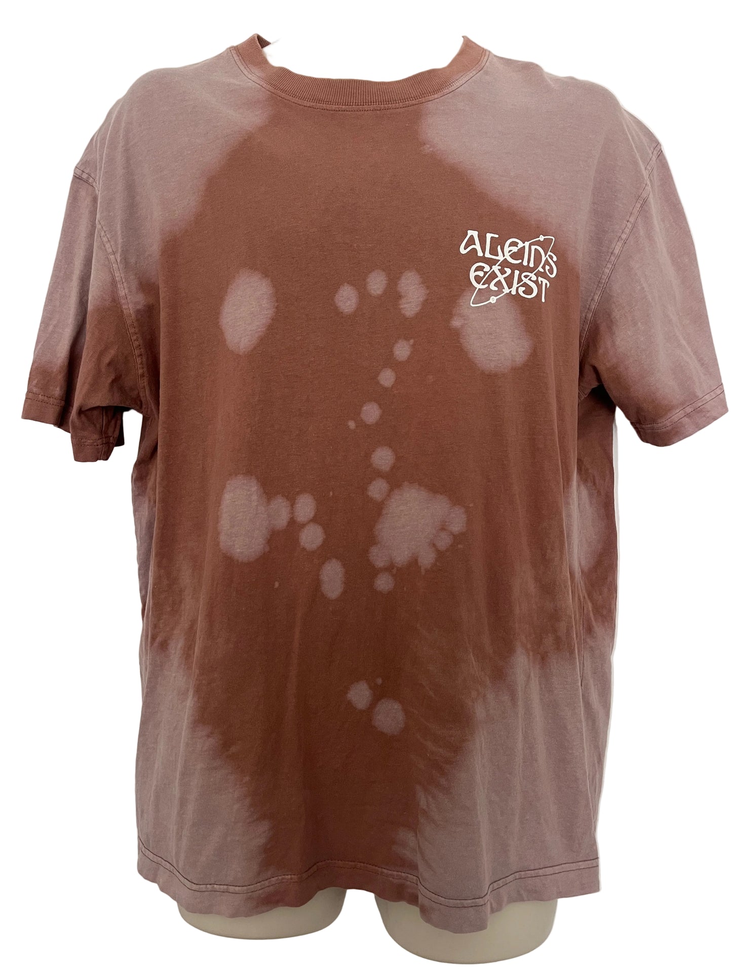 Brown tank top with white splatter design and 'Aliens Exists' text on a white background